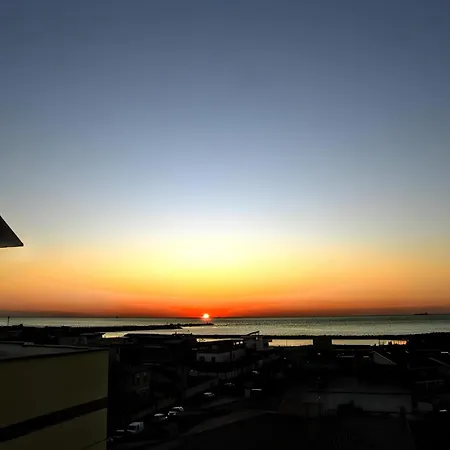 Apartamento Vuel Sea View House -10 Minutes From The Airport Fiumicino