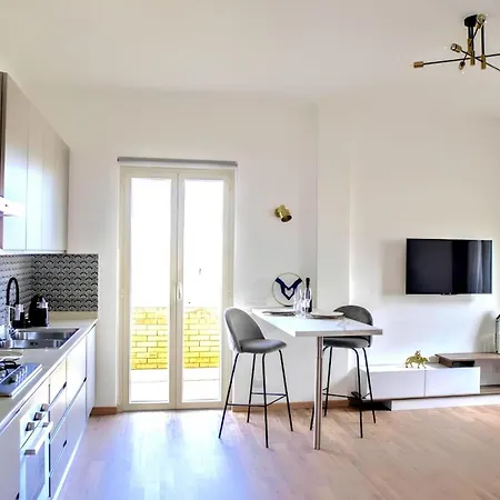 Apartamento Vuel Sea View House -10 Minutes From The Airport Fiumicino
